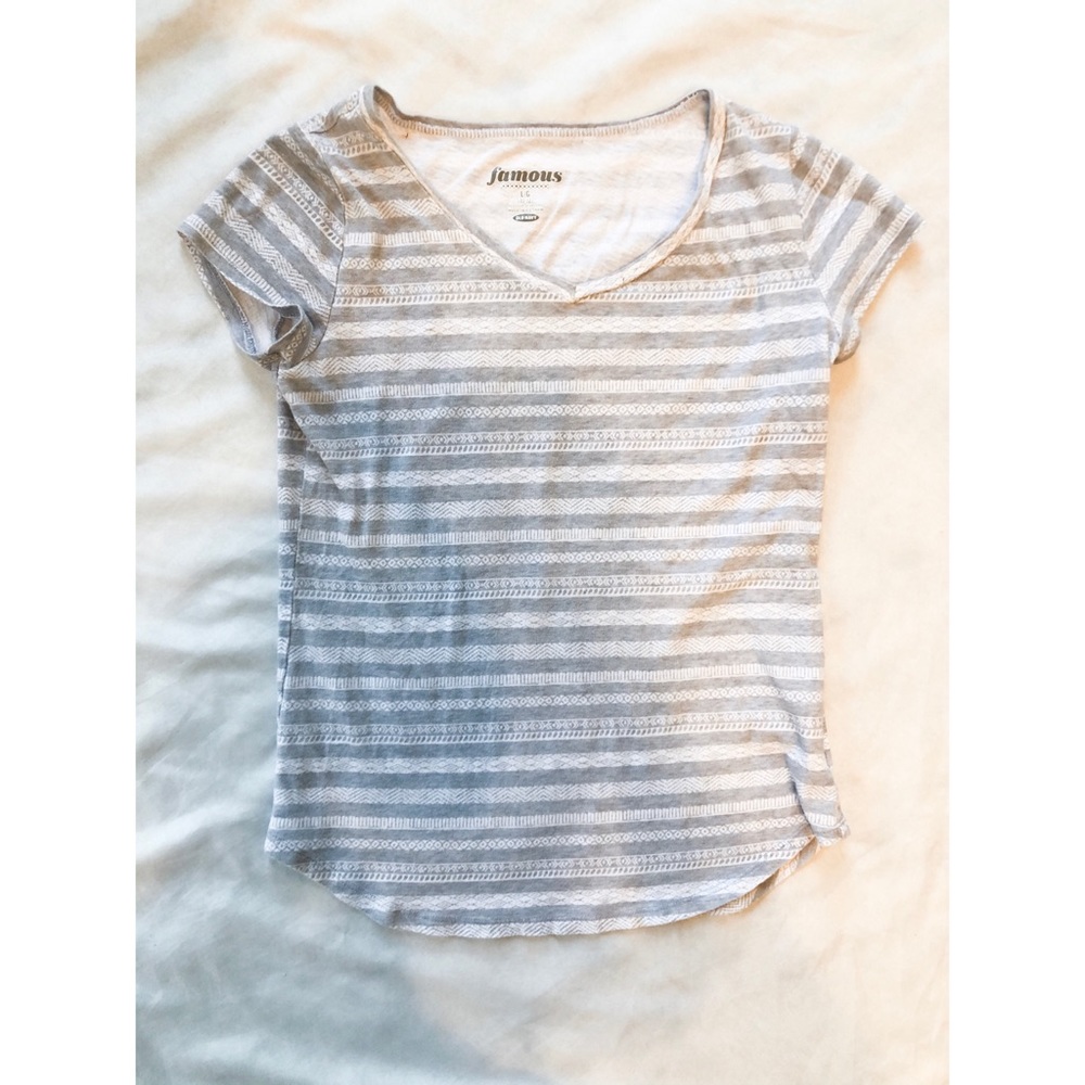 3/$13🌵ON basic striped T-shirt